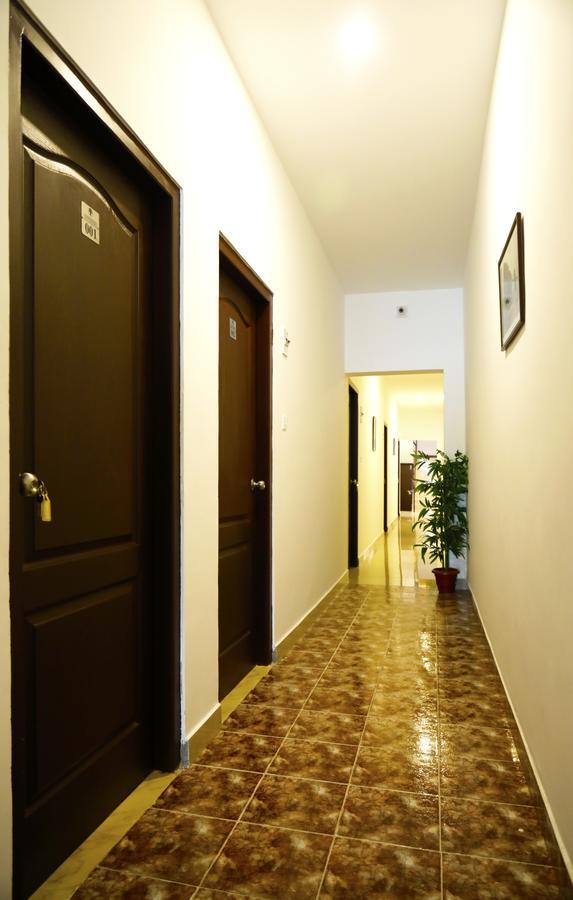 Puthens Clifton Inn 戈德亚姆 外观 照片